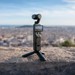 DJI Osmo Pocket 4 Creator Combo reacondicionado - Reebelo España